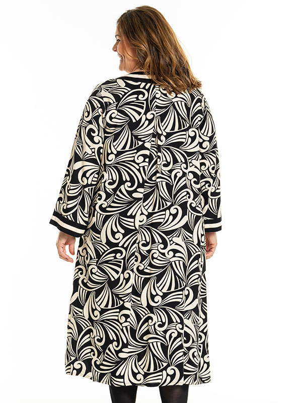 IDA - Plus Size Kjole fra Gozzip