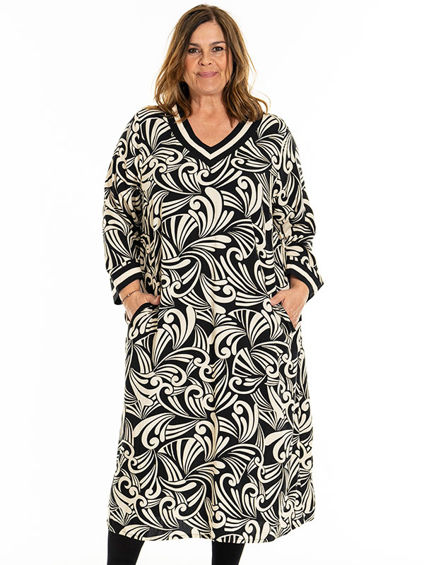 IDA - Plus Size Kjole fra Gozzip