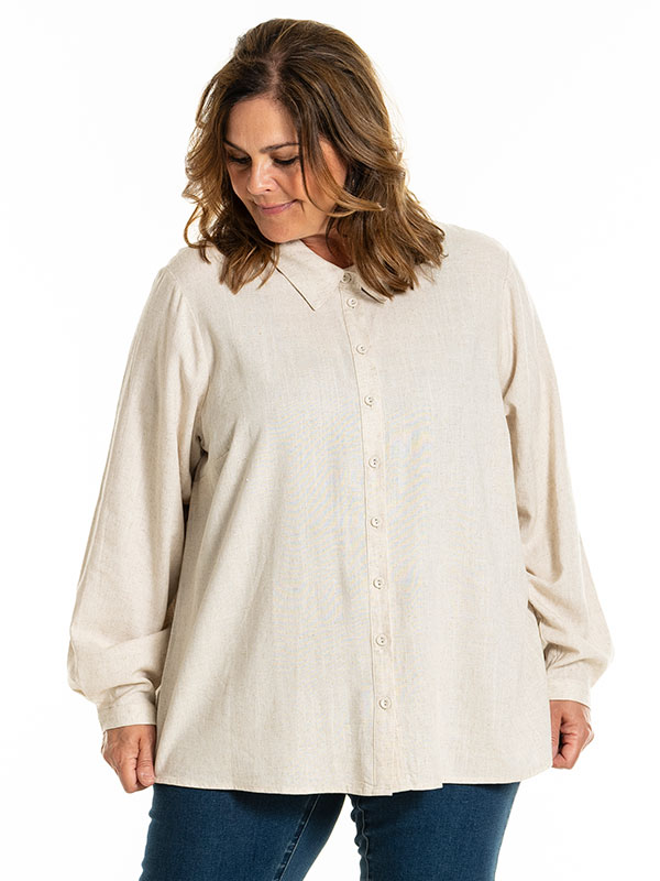 KARINA - Plus Size Skjorte fra Gozzip