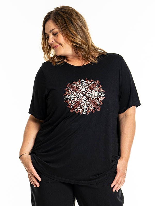 BIRKA - Plus Size T-shirt fra Gozzip