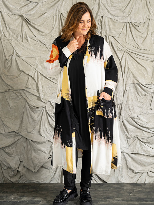ILSA - Plus Size Kjole fra Gozzip