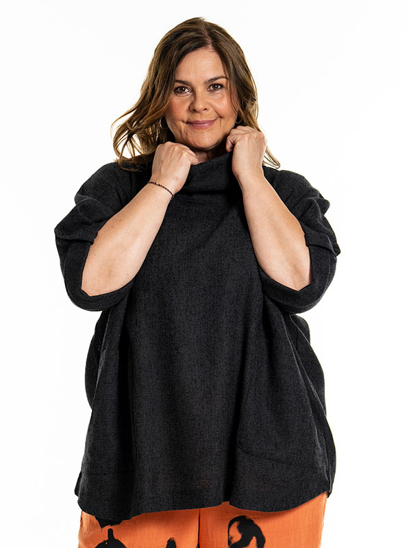 ILSABET - Plus Size Bluse fra Gozzip