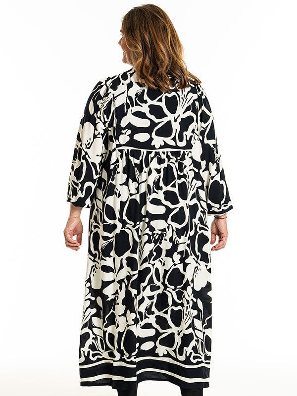 BETINE - Plus Size Kjole fra Gozzip