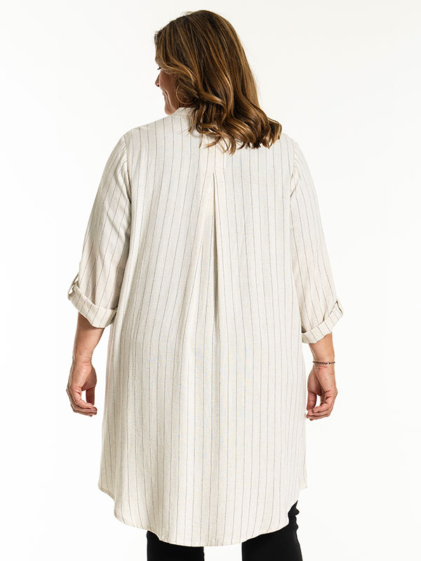 MONNA - Plus Size Tunika fra Gozzip