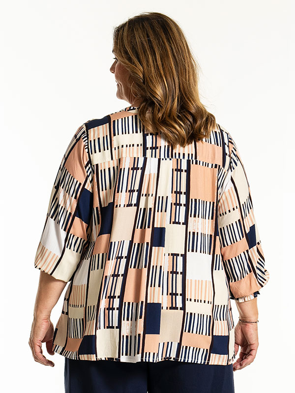GHITA - Plus Size Bluse fra Gozzip