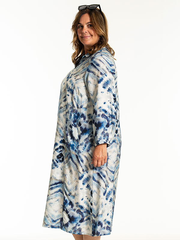 JANELLE - Plus Size Kjole fra Gozzip