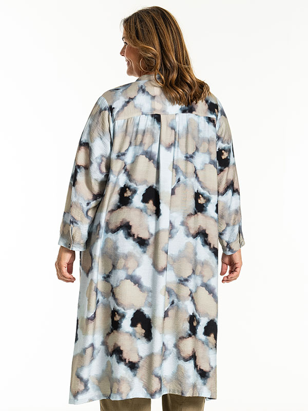 JADE - Plus Size Kjole fra Gozzip