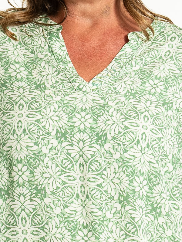 BILLIE - Plus Size Bluse fra Gozzip