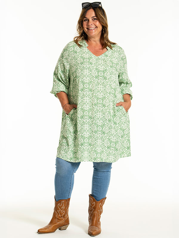BENTINA - Plus Size Tunika fra Gozzip