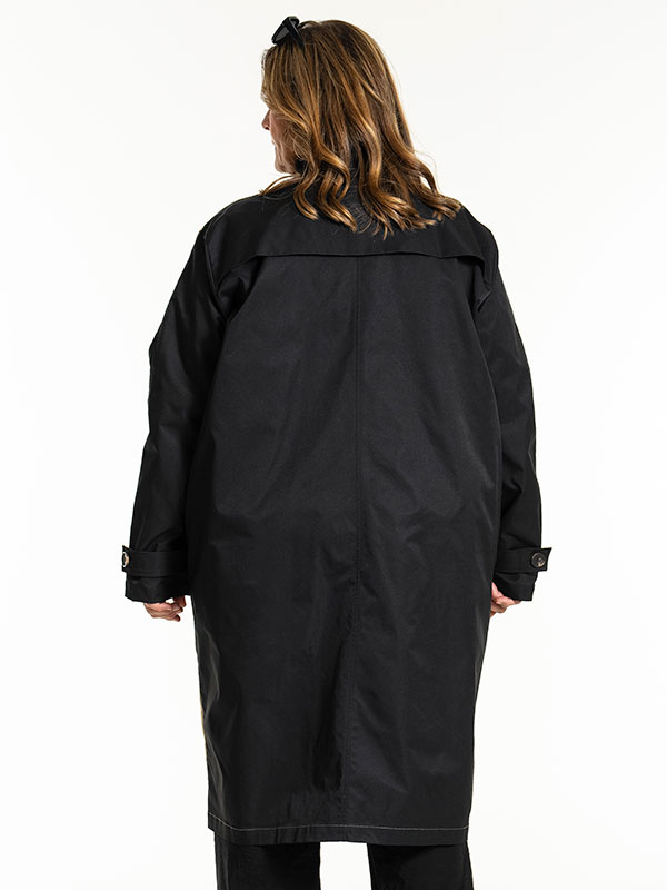 JULLA - Plus Size Frakk fra Gozzip