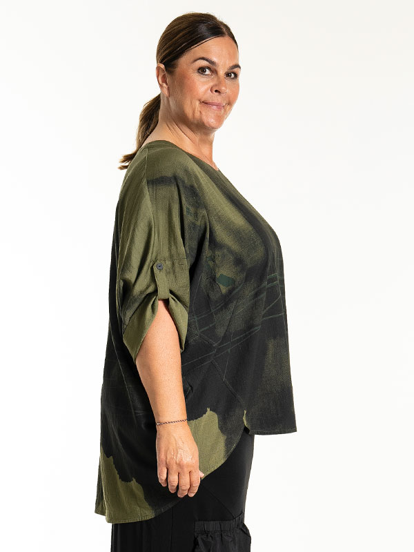 KLEO - Plus Size Bluse fra Gozzip Black