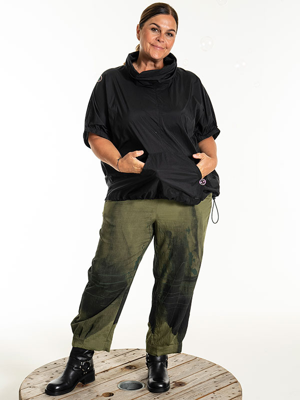 ILA - Plus Size Bukser fra Gozzip Black