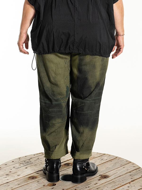 ILA - Plus Size Bukser fra Gozzip Black