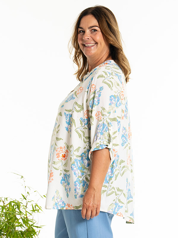 BILLIE - Plus Size Bluse fra Gozzip