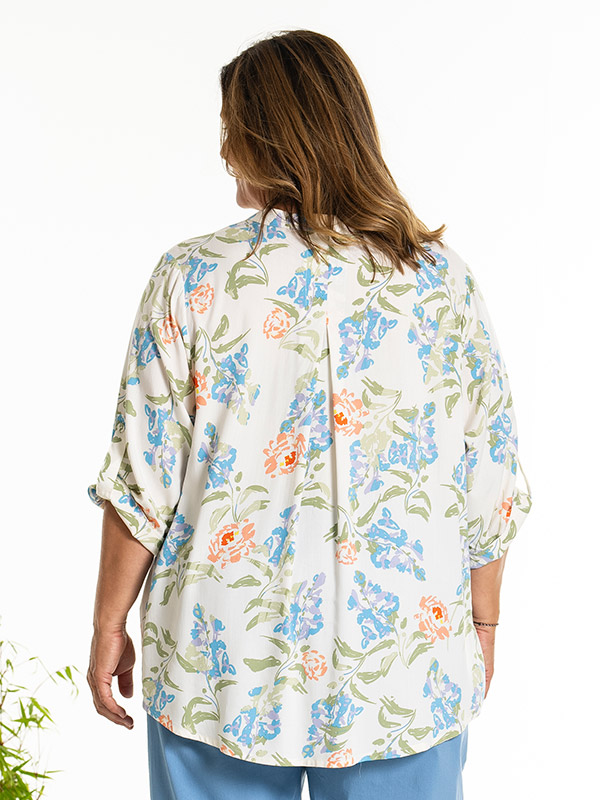 BILLIE - Plus Size Bluse fra Gozzip