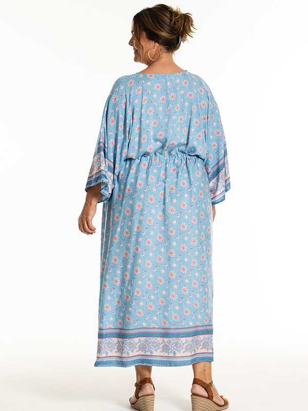 JAMILA - Plus Size Kjole fra Gozzip