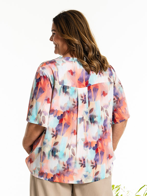 KATHJA - Plus Size Bluse fra Gozzip