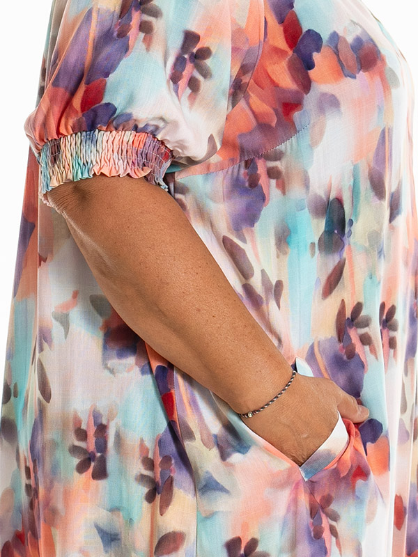 DINNIE - Plus Size Kjole fra Gozzip