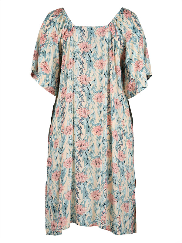 KERSTINE - Plus Size Kjole fra Gozzip