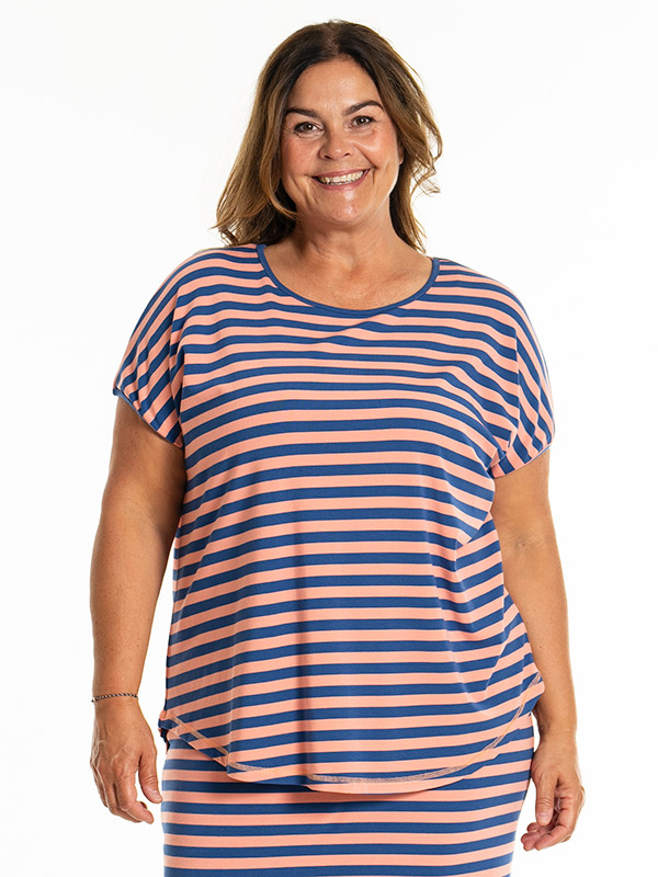 GITTE - Plus Size T-shirt fra Gozzip