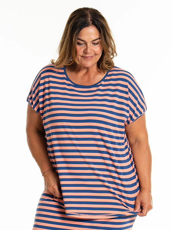 GITTE - Plus Size T-shirt fra Gozzip