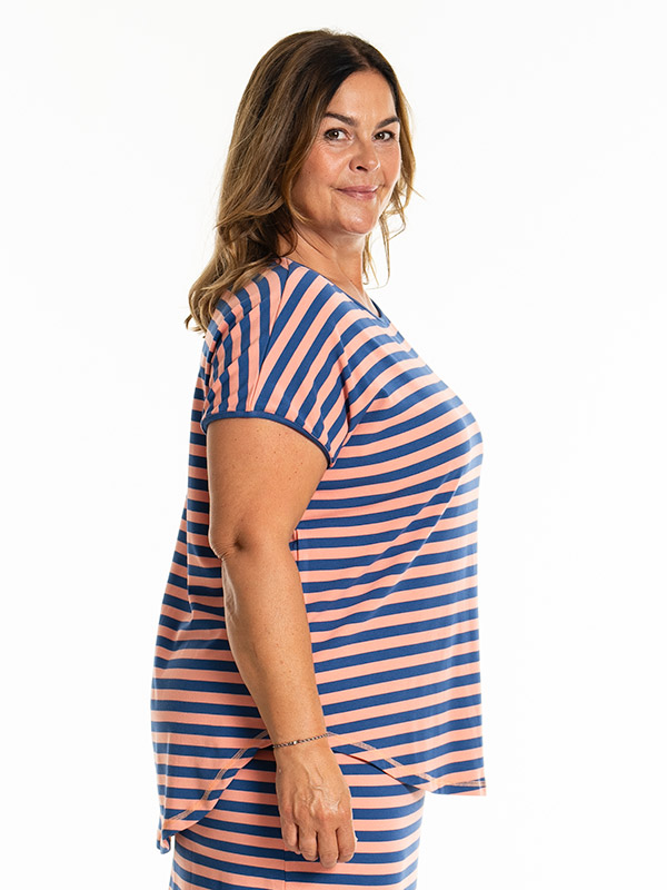 GITTE - Plus Size T-shirt fra Gozzip