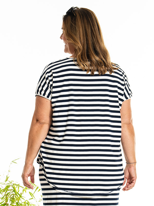 GITTE - Plus Size T-shirt fra Gozzip