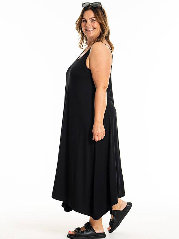 JANIE - Plus Size Kjole fra Gozzip