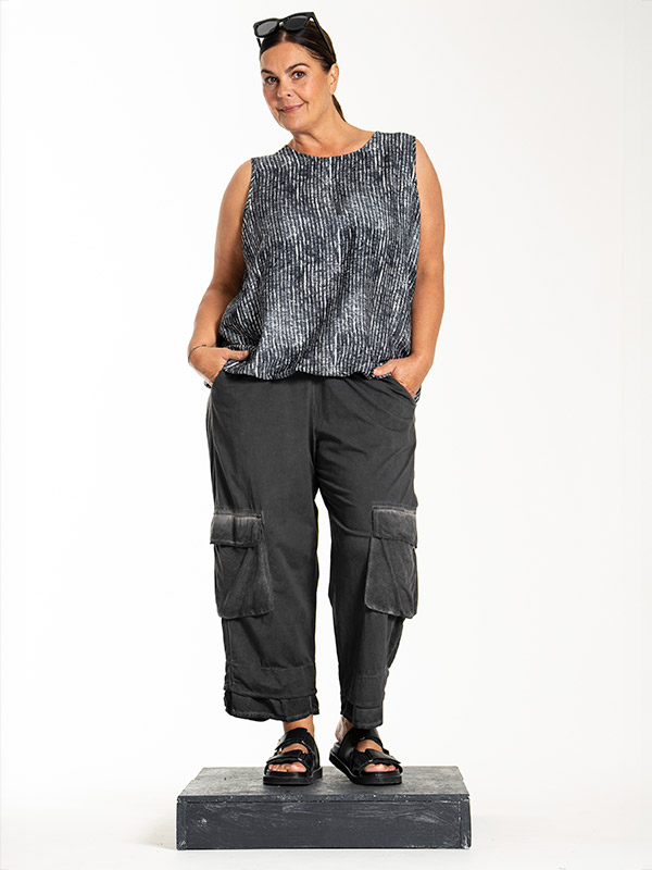 LORENA - Plus Size Topp fra Gozzip Black