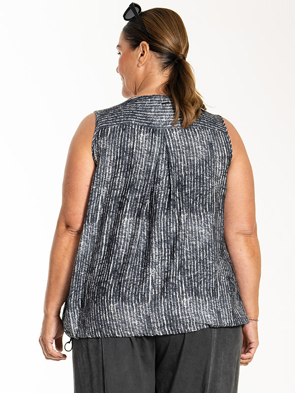LORENA - Plus Size Topp fra Gozzip Black
