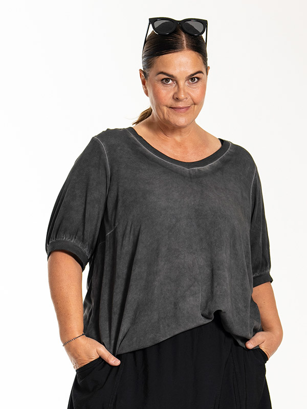 LENA - Plus Size Bluse fra Gozzip Black