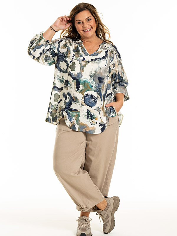 MALINA - Plus Size Bluse fra Gozzip