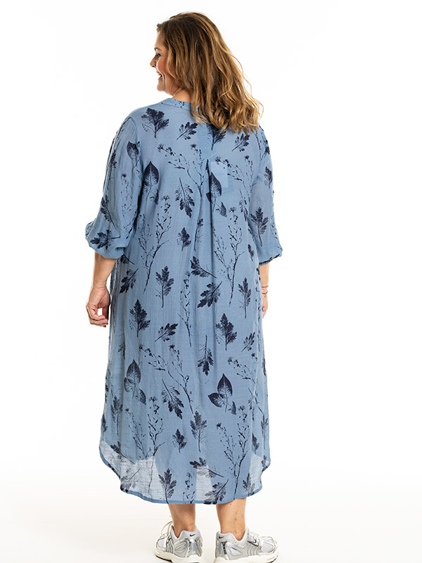 VALDIS - Plus Size Kjole fra Gozzip