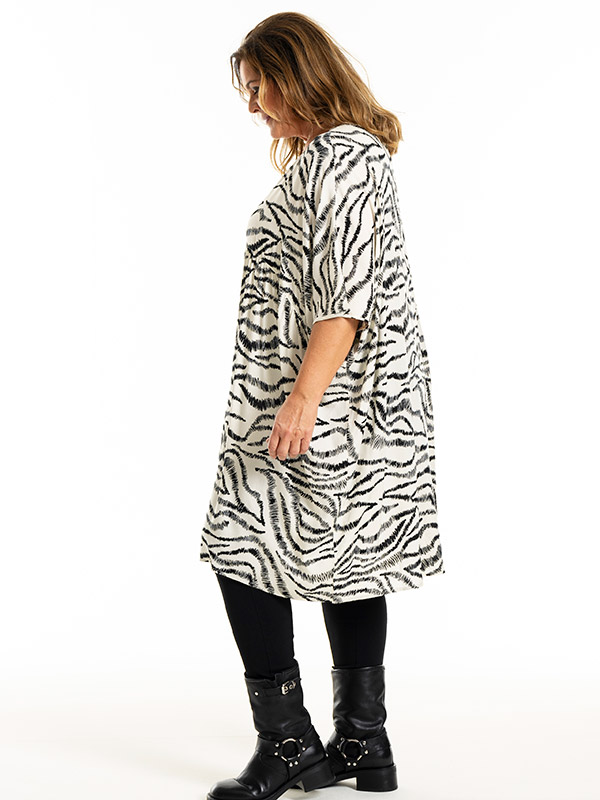 SOFIE - Plus Size Tunika fra Gozzip