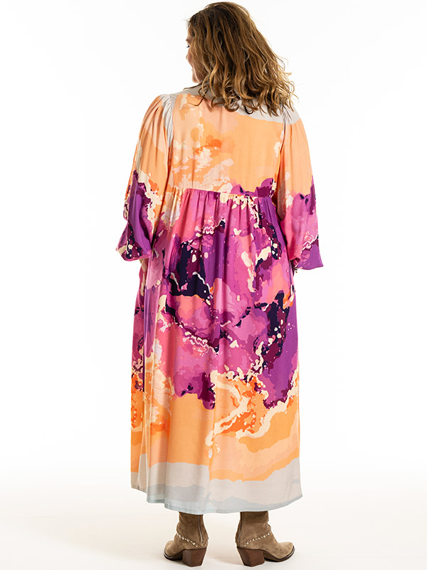 BETINE - Plus Size Kjole fra Gozzip