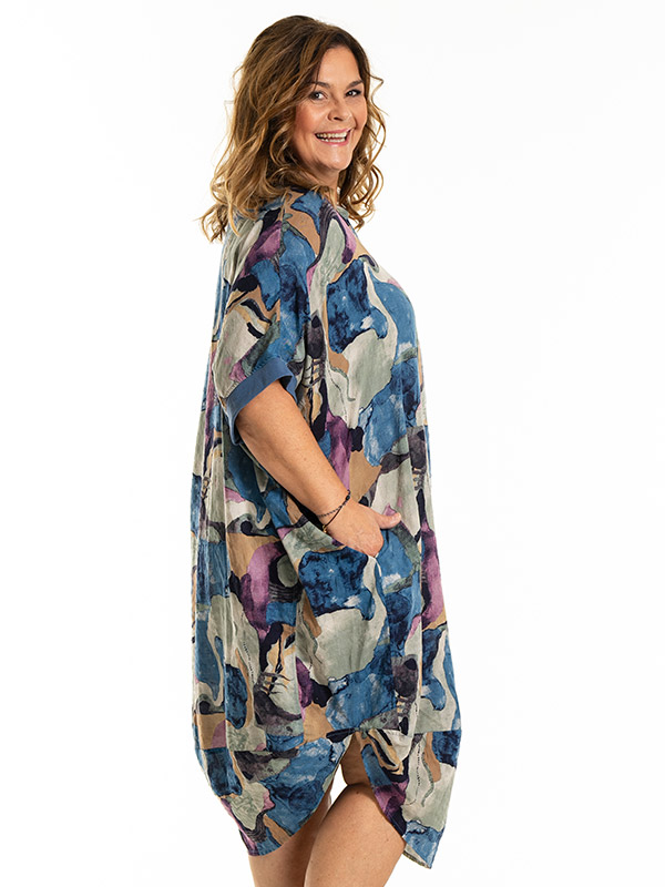 MUNA - Plus Size Kjole fra Gozzip