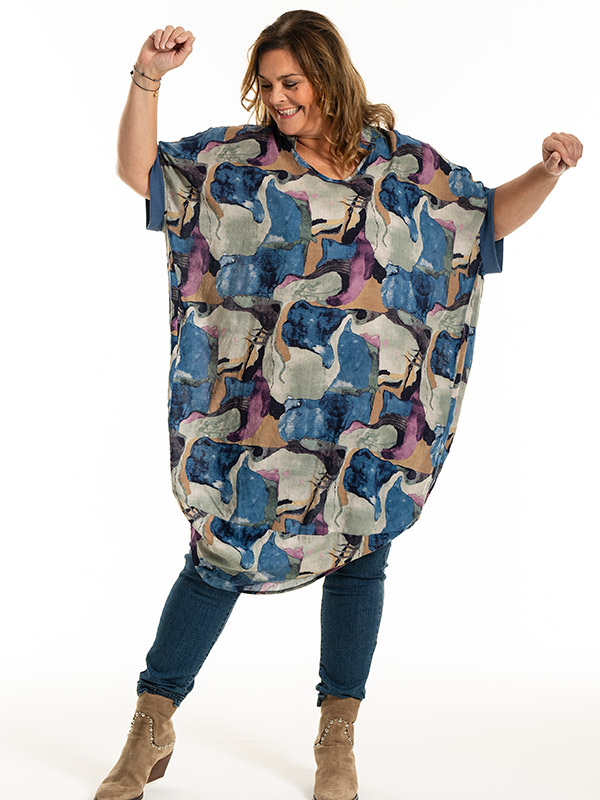 MUNA - Plus Size Kjole fra Gozzip