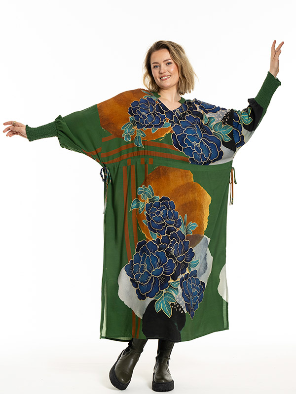 GBIRGITTE - Plus Size Kjole fra Gozzip