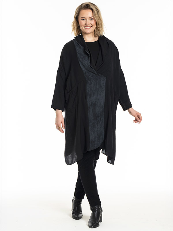 GESTER - Plus Size Kjole fra Gozzip