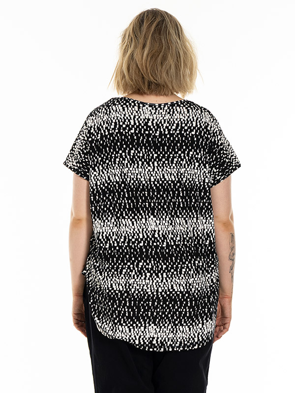 GITTE - Plus Size T-shirt fra Gozzip