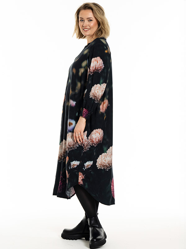 GVALDIS - Plus Size Kjole fra Gozzip