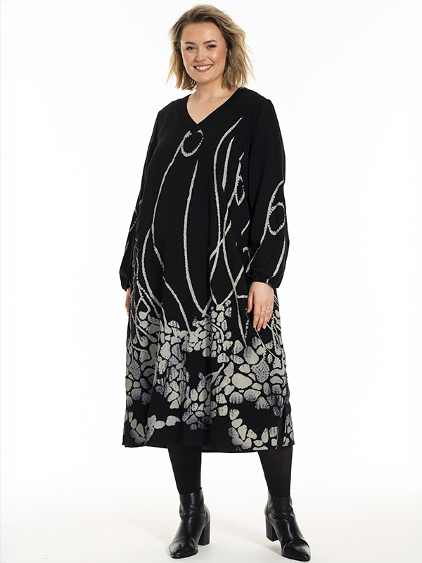 GMALENE - Plus Size Kjole fra Gozzip