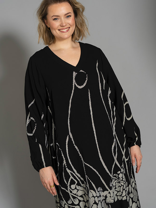 GMALENE - Plus Size Kjole fra Gozzip