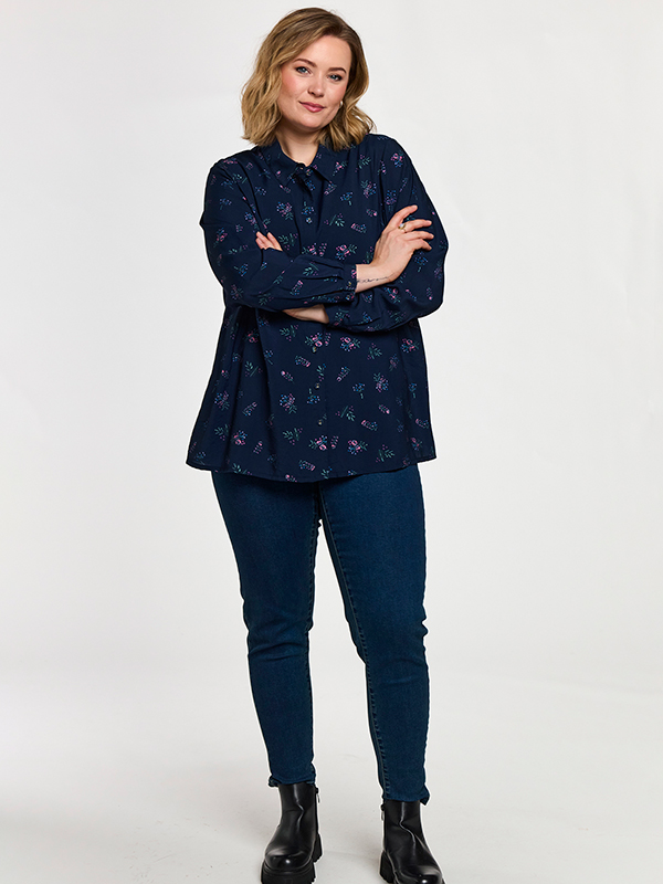 GKARINA - Plus Size Skjorte fra Gozzip