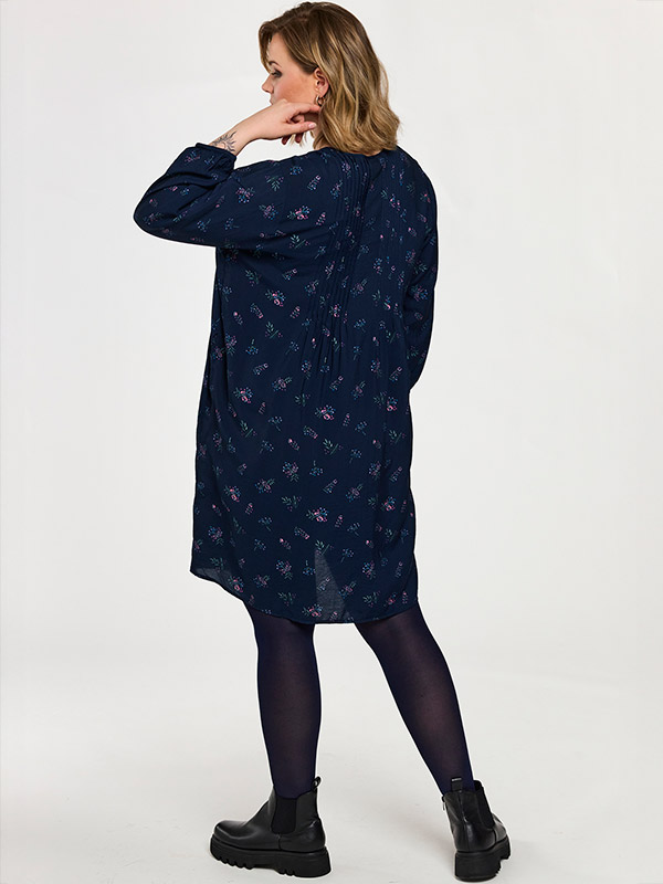 GJOHANNE - Plus Size Tunika fra Gozzip