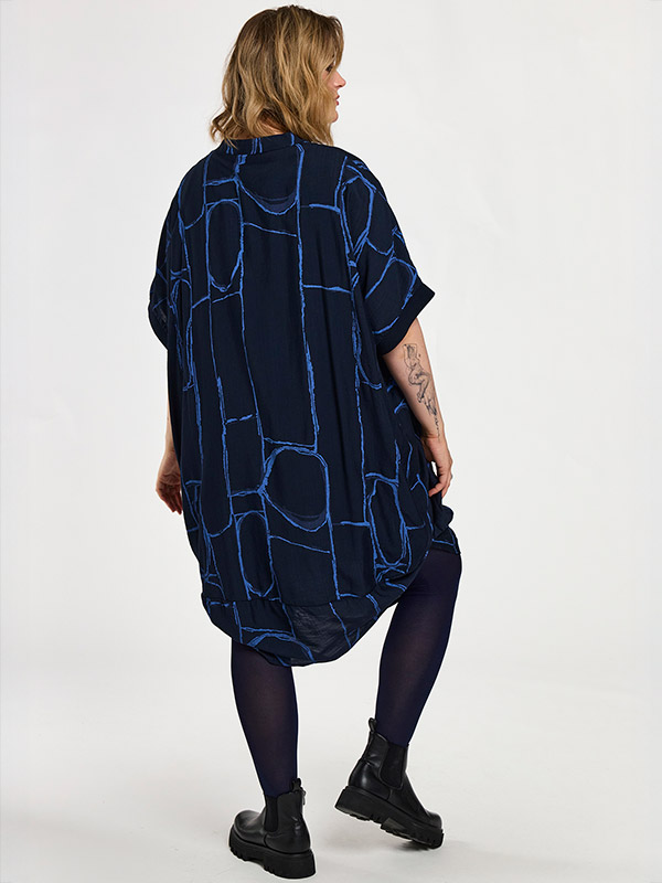 GJASMIN - Plus Size Kjole fra Gozzip