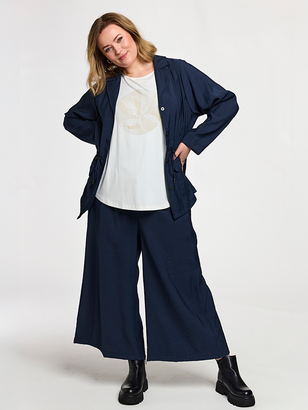 GMELLA - Plus Size Jakke fra Gozzip