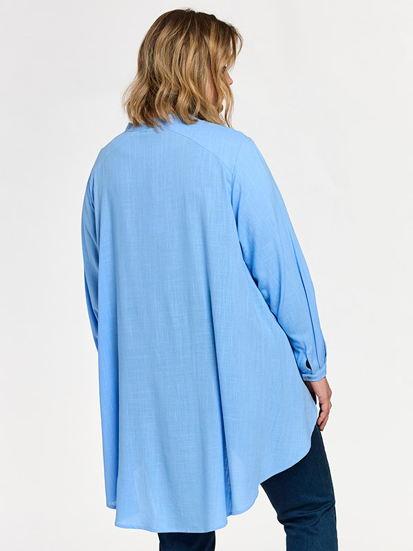 GAGNES - Plus Size Skjorte fra Gozzip