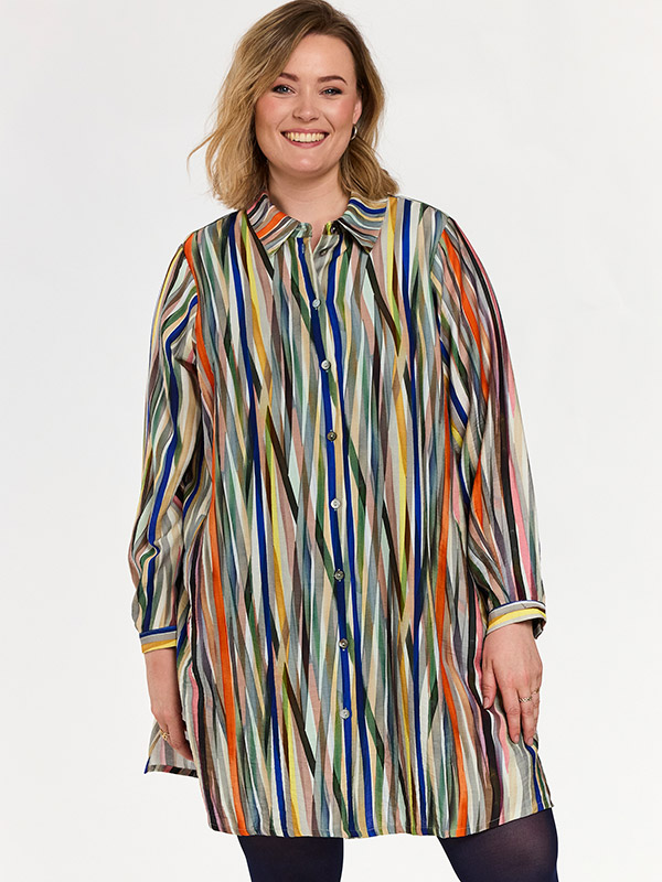 GJANNIT - Plus Size Skjorte fra Gozzip