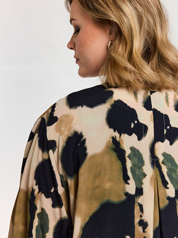 GMIRABELLE - Plus Size Bluse fra Gozzip